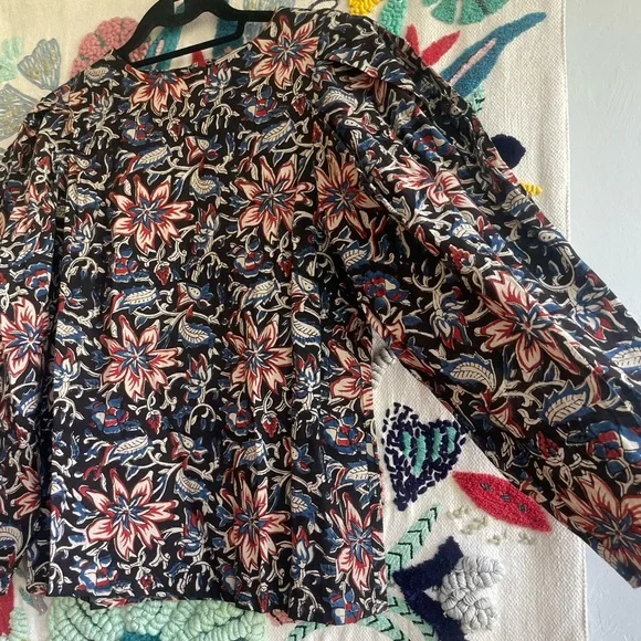 Mille Lila Blouse in Midnight Garden - Picture 2 of 4